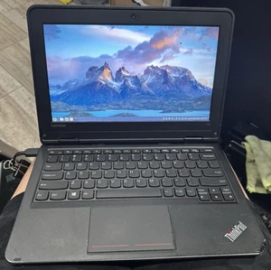 Lenovo ThinkPad 11e 11,6" Intel Pent 4405U 2,10 GHz 8 GB RAM 128 GB SSD Linux come nuovo - Foto 1 di 21