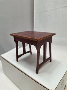 Antico tavolo 3,5" rosso scrivania casa delle bambole mobili Germania c1900 così com'è 1:12 - Foto 1 di 7