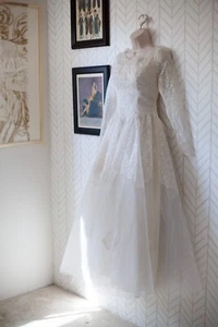 Vintage 50s Retro White Tea Length Wedding Dress Prom Gown Tulle Lace 1950s - Picture 1 of 23