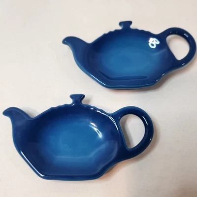 LE CREUSET Conjunto de 2 Saquinhos de Chá Azul Marsaille 5" de Largura Suporte de Talheres NOVO - Imagem 1 de 4