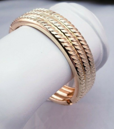 VALENTINO Braccialetto con cerniera in metallo testurizzato tono oro brillante