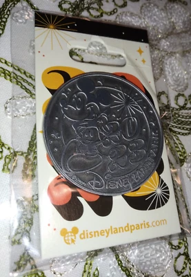 Prendedor de celebración Mickey Coin Disney Land Paris Dlp enero 2023 Foto 1 de 4