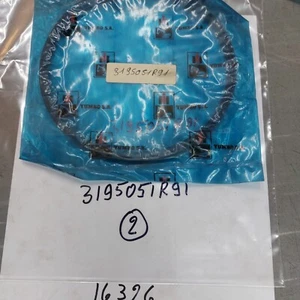 NOS NEW TRACTOR PARTS 3195051R91 SEAL KIT CASE IH - Picture 1 of 1