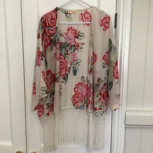 Floral fringed Pink Diamond short kimono size M - Picture 1 of 3