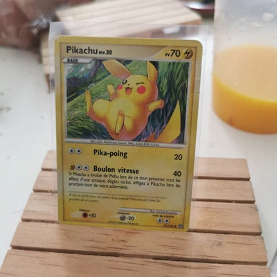 Carte Pokemon - JCC - Pikachu - 70/100 - Français - Photo 1/3