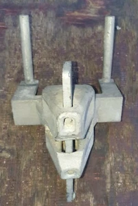 Layher Gerüst Allround Halterung für Wandkassette / Wandkasetten Protect System - Bild 1 von 2