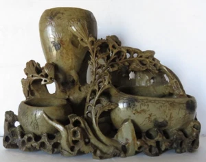 VINTAGE HANDGESCHNITZTE CHINESISCHE SPECKSTEIN SKULPTUR FIGUR FLORALES DESIGN GEÄTZT - Bild 1 von 11