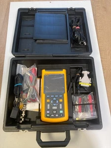 Fluke 123 ScopeMeter mit Koffer und Zubehör - Bild 1 von 8