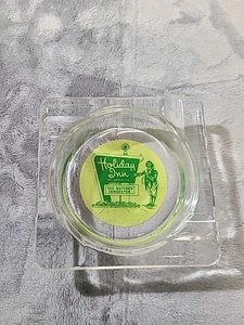 Holiday Inn Vintage Colonial Glass Ashtray 4.25" X 4.25" - Picture 1 of 12