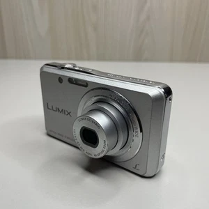PANASONIC LUMIX DMC-FS28 14,1 MP FOTOCAMERA Digitale Compatta - NO CARICATORE - Imagen 1 de 10