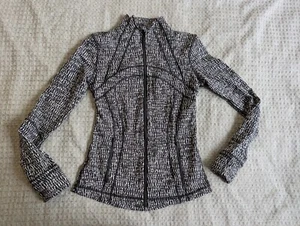 Lululemon Jacket Women 6 Black White Knotted Jacquard Zip Thumbhole Stretch - Picture 1 of 12