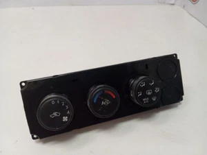 Nissan Truck Titan 2004 conjunto de control de calefacción de aire acondicionado OEM - Imagen 1 de 1