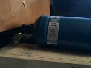 VIRGINIA KMP CORP AH-304 - FLÜSSIGKEITSLEITUNGSFILTERTROCKNER - Bild 1 von 3