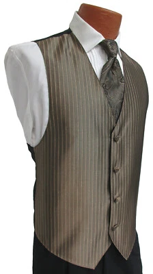 Colete smoking masculino marrom latte Jean Yves e gravata casamento formal cruzeiro formatura paisley - Imagem 1 de 3