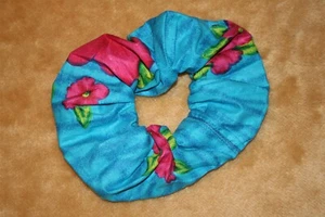 Scrunch-Ups HAIR SCRUNCHIES - Hibiscus Flowers On Waves Scrunchie - Picture 1 of 2