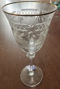Royal Doulton Finest Crystal Wellesley Gold Wine Glass 7 1/4" Classic Style - Picture 1 of 5