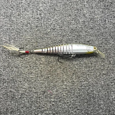 Lucky Craft Live Pointer 95 SP Suspending Jerkbait 4" - Bloody Shad LP95-295BLSD Foto 1 de 4