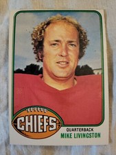 1976 Topps Mike Livingston NRMT card #436