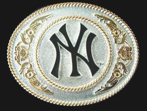 New York Yankees Large Two Toned Metal Belt Buckle MLB Licensed Baseball - Picture 1 of 3