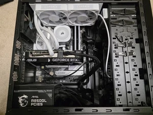 1440p Gaming PC RTX 4070 Super Ryzen 7 9700x 2TB 32gb Ram - Afbeelding 1 van 9