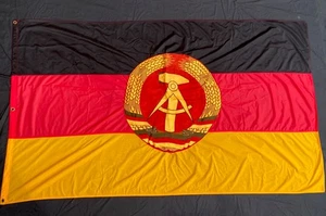 Bandiera Tedesca DDR Deutsche Demokratische Republik Germania Est Anni '80 - Foto 1 di 7