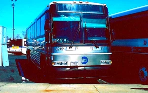 ORIGINAL KODACHROME SLIDE MTA BUS 2005 MCI D-4500 #3215 SPRING CREEK DEP 3/29/08 - Picture 1 of 1