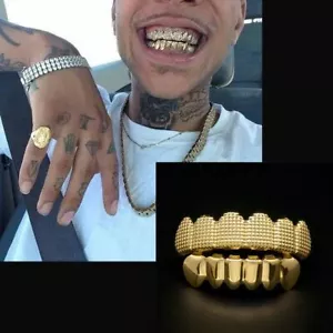 14K Gold Plated Fresh and Clean Lattice Style Grillz Set w/ Silicone Molding - Picture 1 of 3