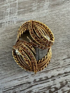 Rare Vintage Pegasus Coro Gold-tone Swirl Brooch/Pin with Rhinestones & Crystals - Picture 1 of 8