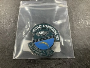 PIN DE DÍA DE JUEGO DE ÁGUILAS FILADELFIA 2021 VS~Los Angeles Chargers 11/7/21 NUEVO - Imagen 1 de 1