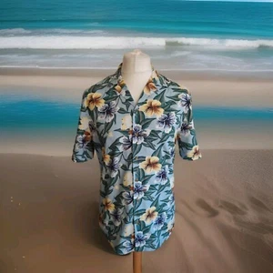 M&S Hawaiian Shirt Small Mens Floral Design - Picture 1 of 8