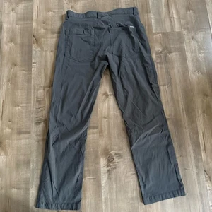 Eddie Bauer Tech Pant Men 34 x 30 Gray Hiking Outdoor Cargo Nylon Pants - Picture 1 of 8