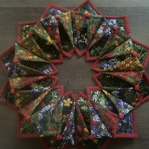 Handmade Fabric Cloth Fabric Christmas Holiday Wreath Red Green Ladybugs  - Picture 1 of 4