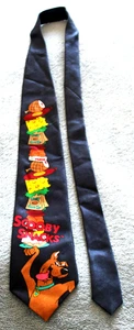 SCOOBY-DOO TIE HANNA-BARBARA "SCOOBY SNACKS" 100% POLYESTER 59" LONG DATED 1998 - Picture 1 of 3