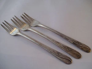 Vintage H&T Meadow Flower Set of (3) Seafood Cocktail Forks Circa 1940 - Picture 1 of 4