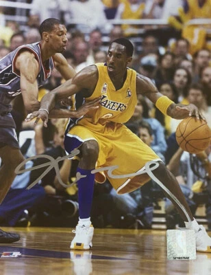 REAL! KOBE BRYANT SIGNED LOS ANGELES LAKERS 8X10 PHOTO PROOF & COA PSA GUARANTEE - Image 1 of 4