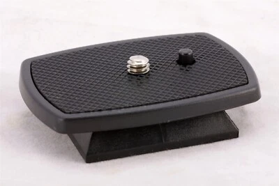 Placa de liberación rápida para trípode TP-TR66 de Digital Concepts Foto 1 de 3