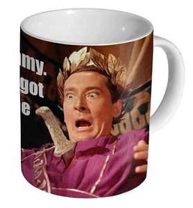 Carry On Cleo Classic Infamy Scene - Tazza da caffè / tazza da tè - Foto 1 di 1