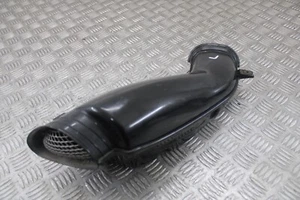 Suzuki GSXR 600 K2 2002 left hand air intake duct 2001 - 2003 - Picture 1 of 4