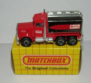 MATCHBOX Superfast 56 Peterbilt Tanker Red / Chrome Getty Tempa w/ Yellow Box