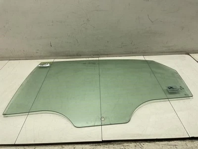 Volkswagen Passat SE 2012 2020 puerta trasera izquierda lado del conductor ventana cristal OEM+ Foto 1 de 4