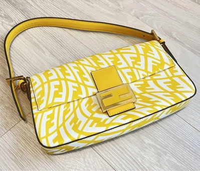 Yellow Fendi Baguette Bag from 1997 - Image 1 of 4