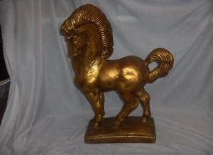 Vintage Jaru Skulptur Trojanisches Pferd Art Deco alte goldene Figur Kreide SELTEN - Bild 1 von 10