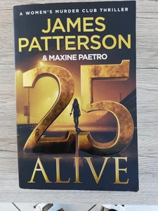 25 Alive | James Patterson | Englisch | Taschenbuch | 338 S. | 2025 - Bild 1 von 2