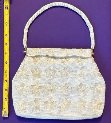 Bolso de Noche Hong Kong Vintage Blanco Marfil Patrón Estrella Vidrio Cuentas Forrado Satinado Foto 1 de 4