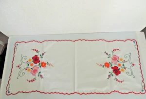 Runner da tavolo vintage ungherese ricamato a mano-Matyo floreale arte popolare cotone bianco - Foto 1 di 8