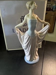 Llardo “Dancer” Handmade Porcelain Figurine 1979 Retired Marked Excellent - Picture 1 of 5