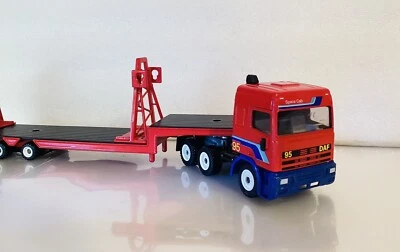 SIKU 3425 DAF 95 Spacecap Garagentransporter/Tieflader ohne Garage - Bild 1 von 4