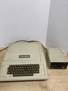 Apple II Plus Computer 5.25" Floppy Disk Drive  As Is