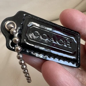 Llavero Coach Negro Charm Hangtag Charm - Imagen 1 de 6