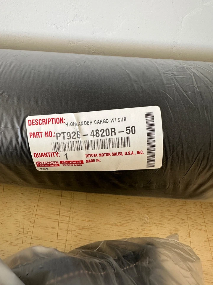 Alfombrilla de carga nueva Toyota Highlander 2023 con sub PT926-4820R-50 Foto 1 de 1